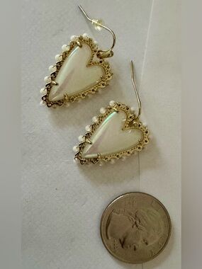 Kendra Scott Delicate Heart Drop Earrings - White Pearlescent
